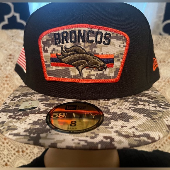 NWT Denver Broncos Hat
New Era
Size 8
NFL - Picture 2 of 4